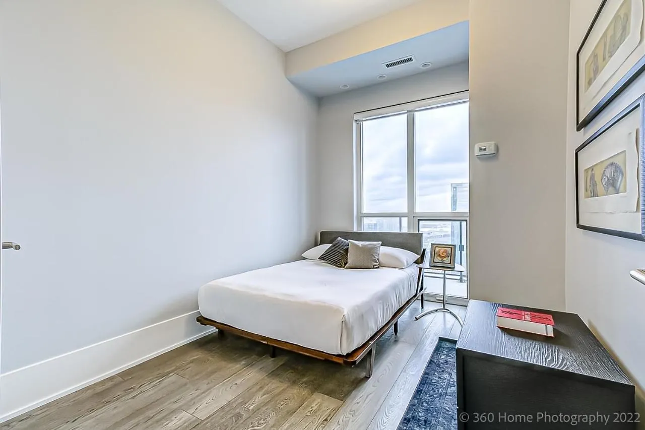 Loft - Entertainment & Financial District 0*, Toronto