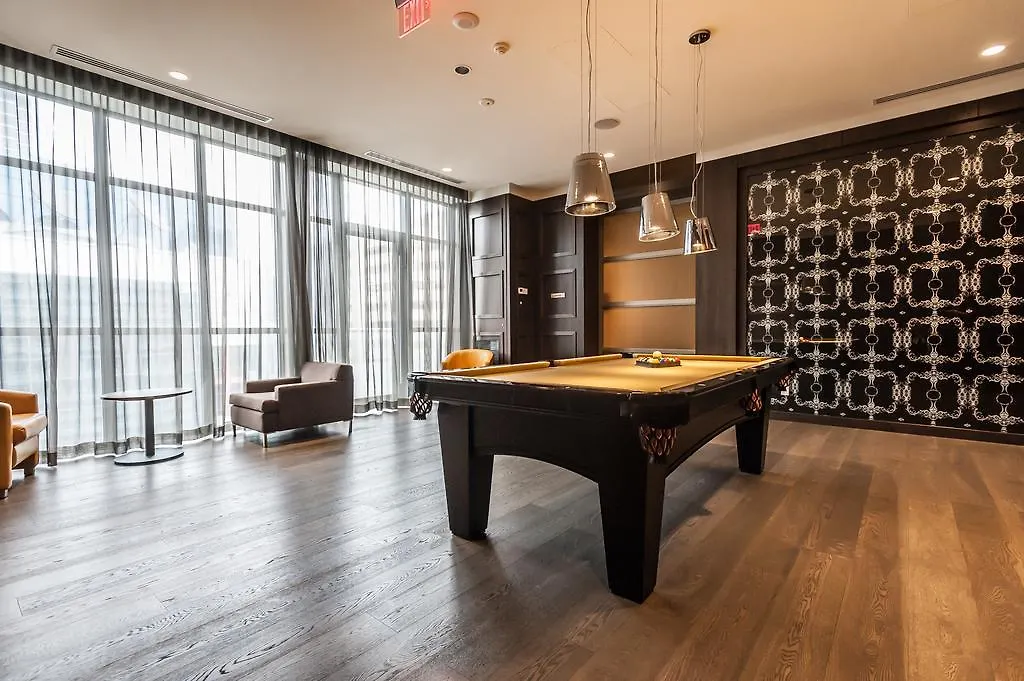 Loft - Entertainment & Financial District Canada
