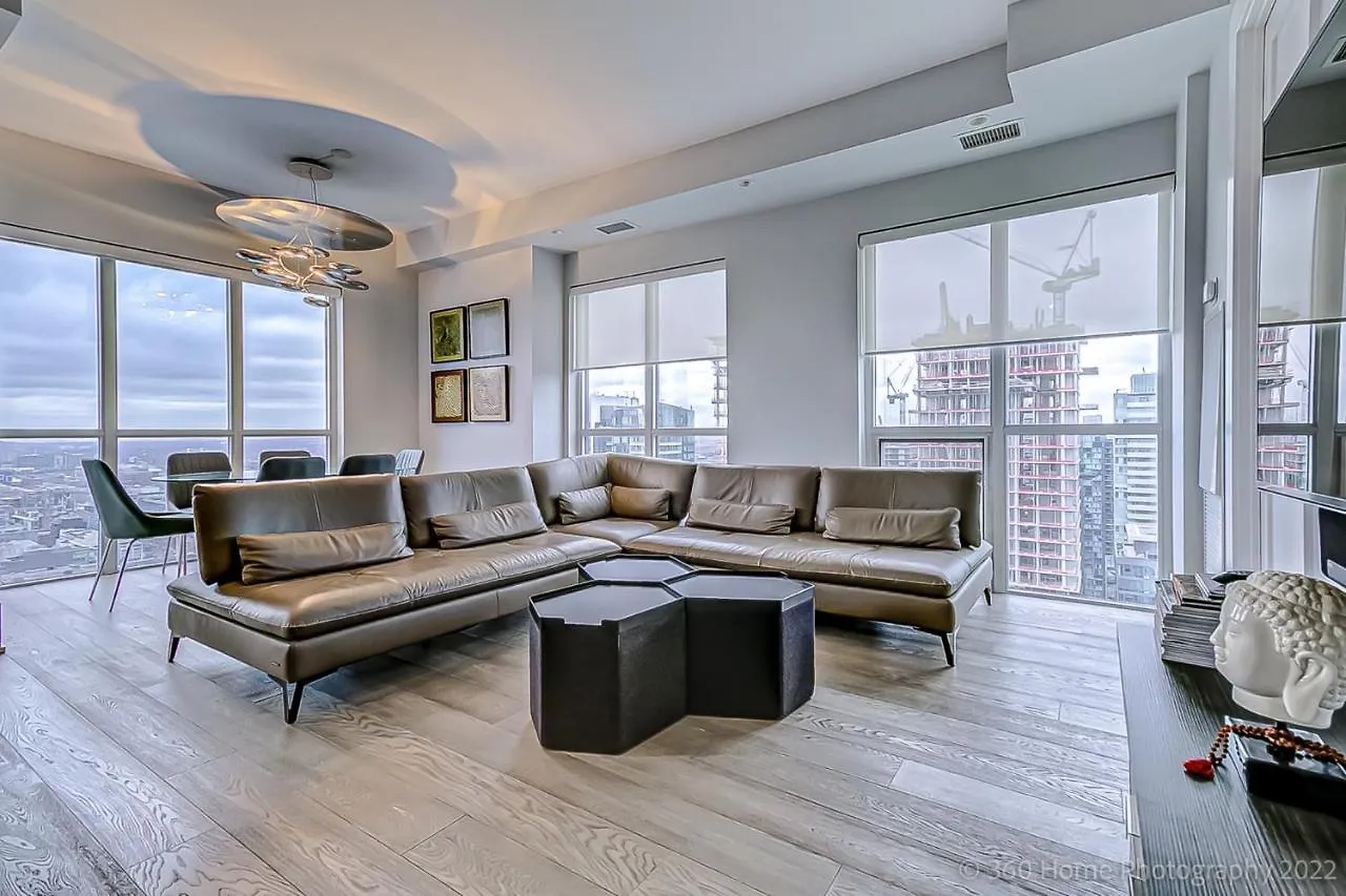 Loft - Entertainment & Financial District Apartment Toronto